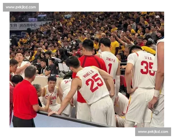 在离队在即的关键时刻球队未来走向与个人抉择引发热议持续关注